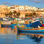 Travel-to-Malta-boats-houses-sea_2880x1800